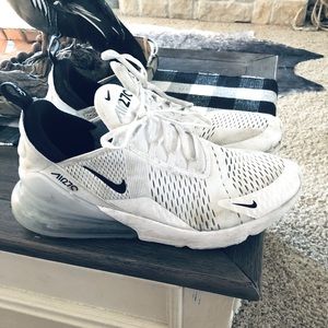 Mens Nike shoes hardly worn maybe once or twice